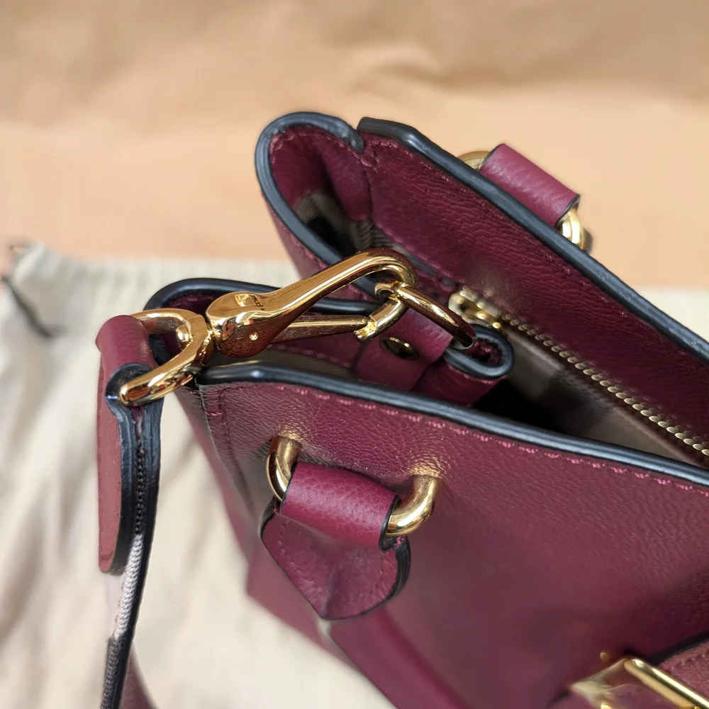 Elegant Burgundy Tote Bag - Picture 10 of 10
